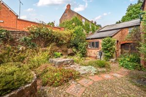 Photo 16- click for photo gallery